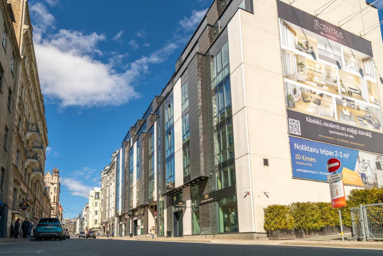Easyrooms Dzirnavu Рига Екстер'єр фото