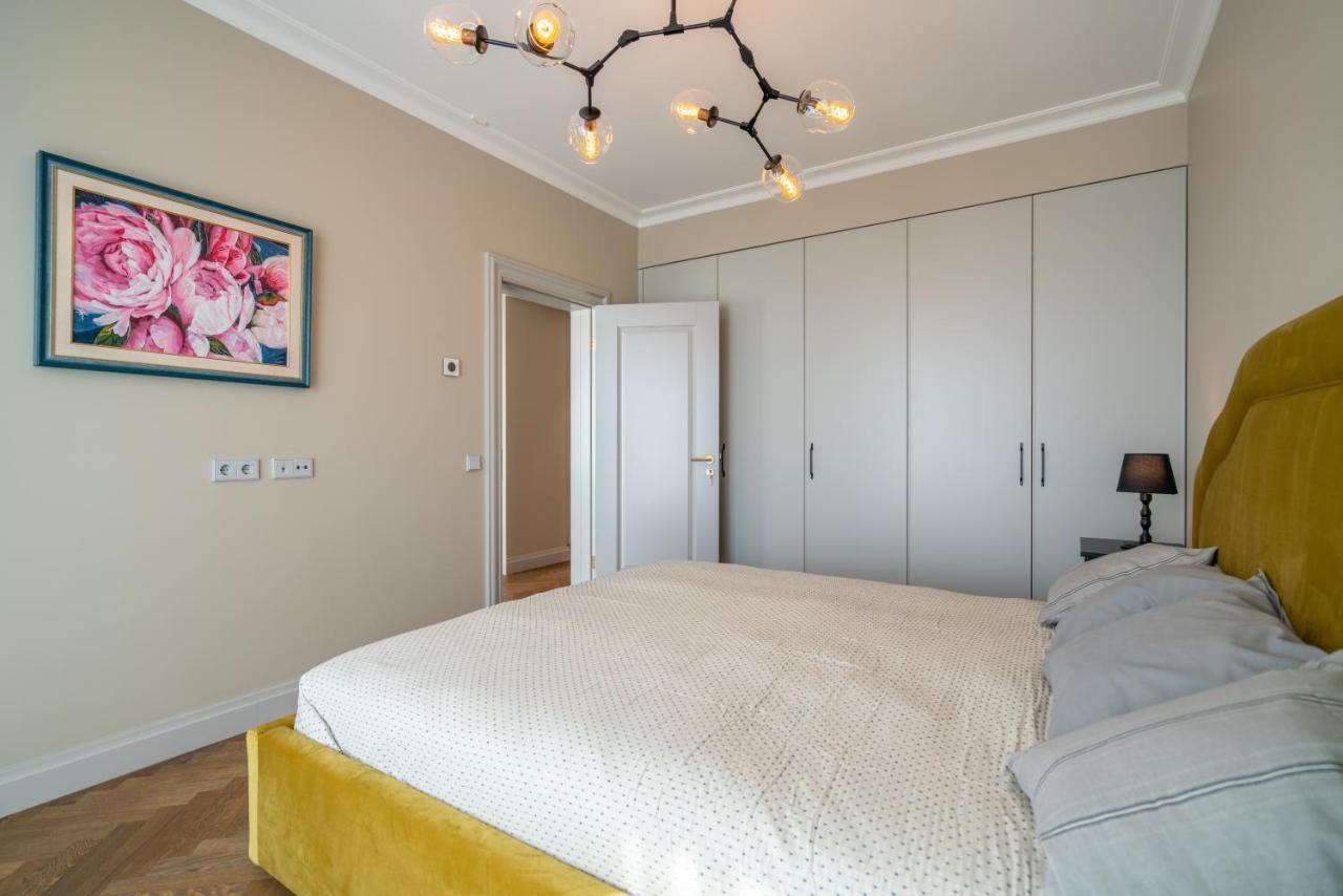 Easyrooms Dzirnavu Рига Екстер'єр фото