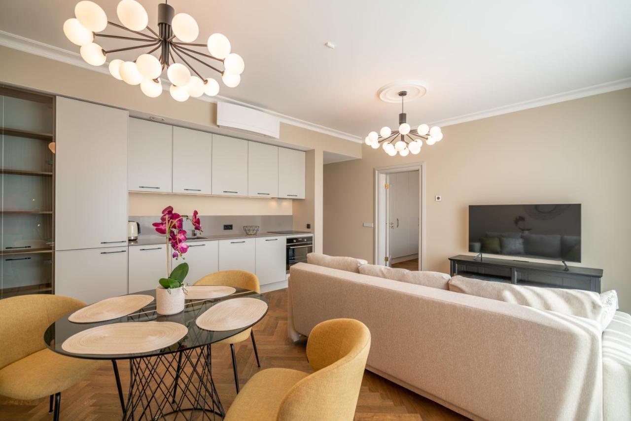 Easyrooms Dzirnavu Рига Екстер'єр фото