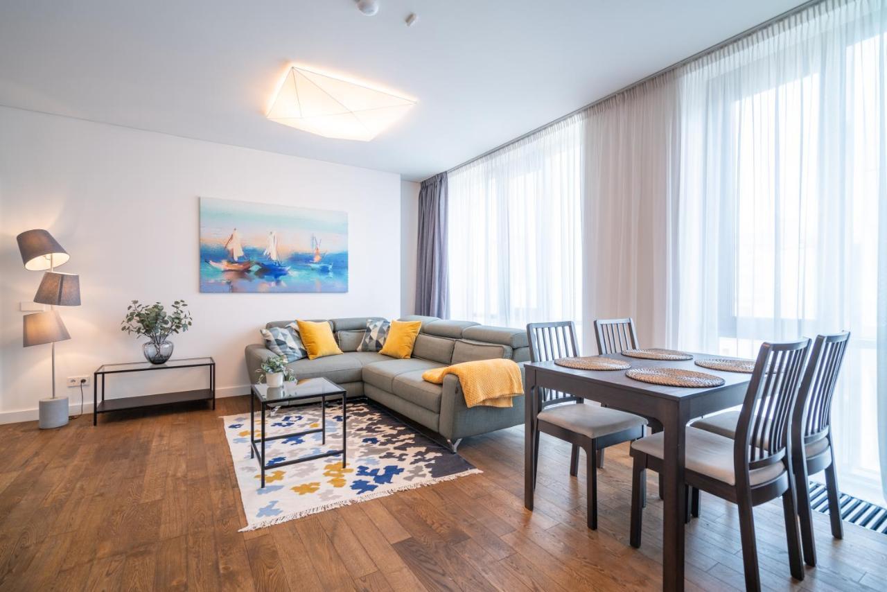 Easyrooms Dzirnavu Рига Екстер'єр фото
