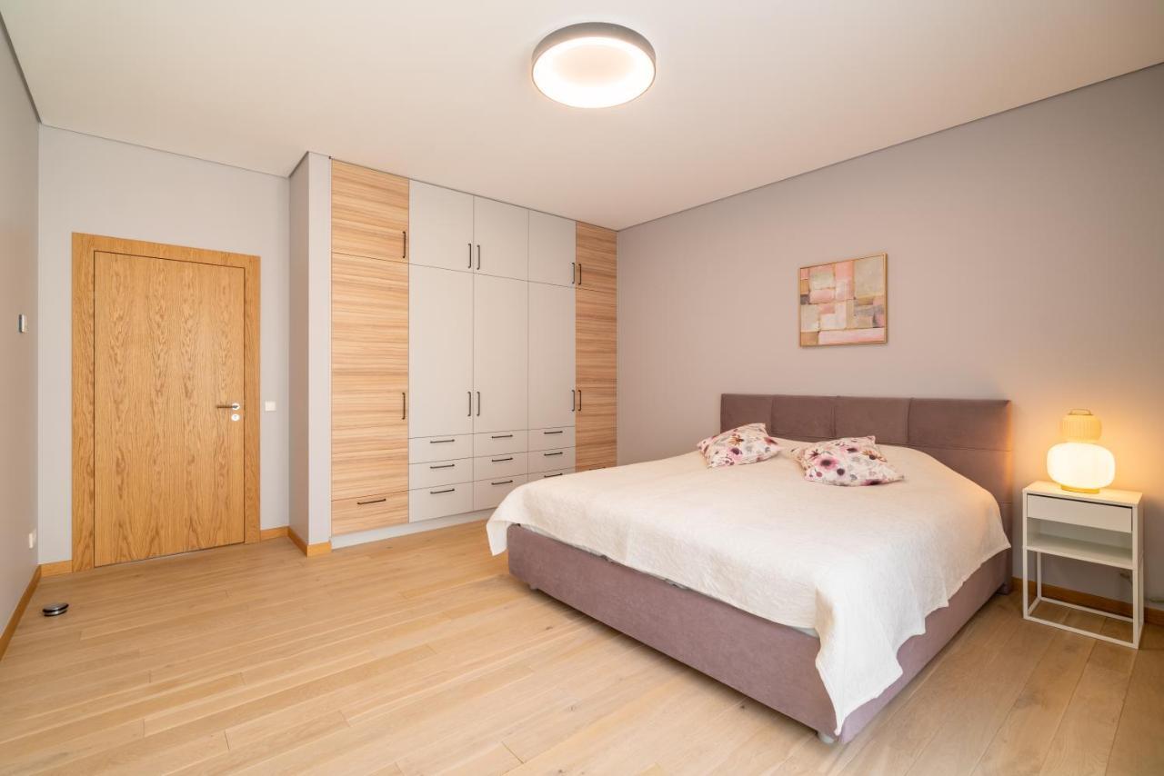 Easyrooms Dzirnavu Рига Екстер'єр фото